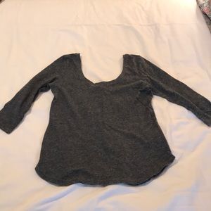 Cute fitted grey shirt